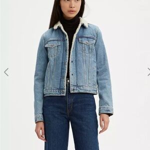 Levi’s Original Sherpa Trucker Denim Jacket Women’s S Medium Wash NWOT